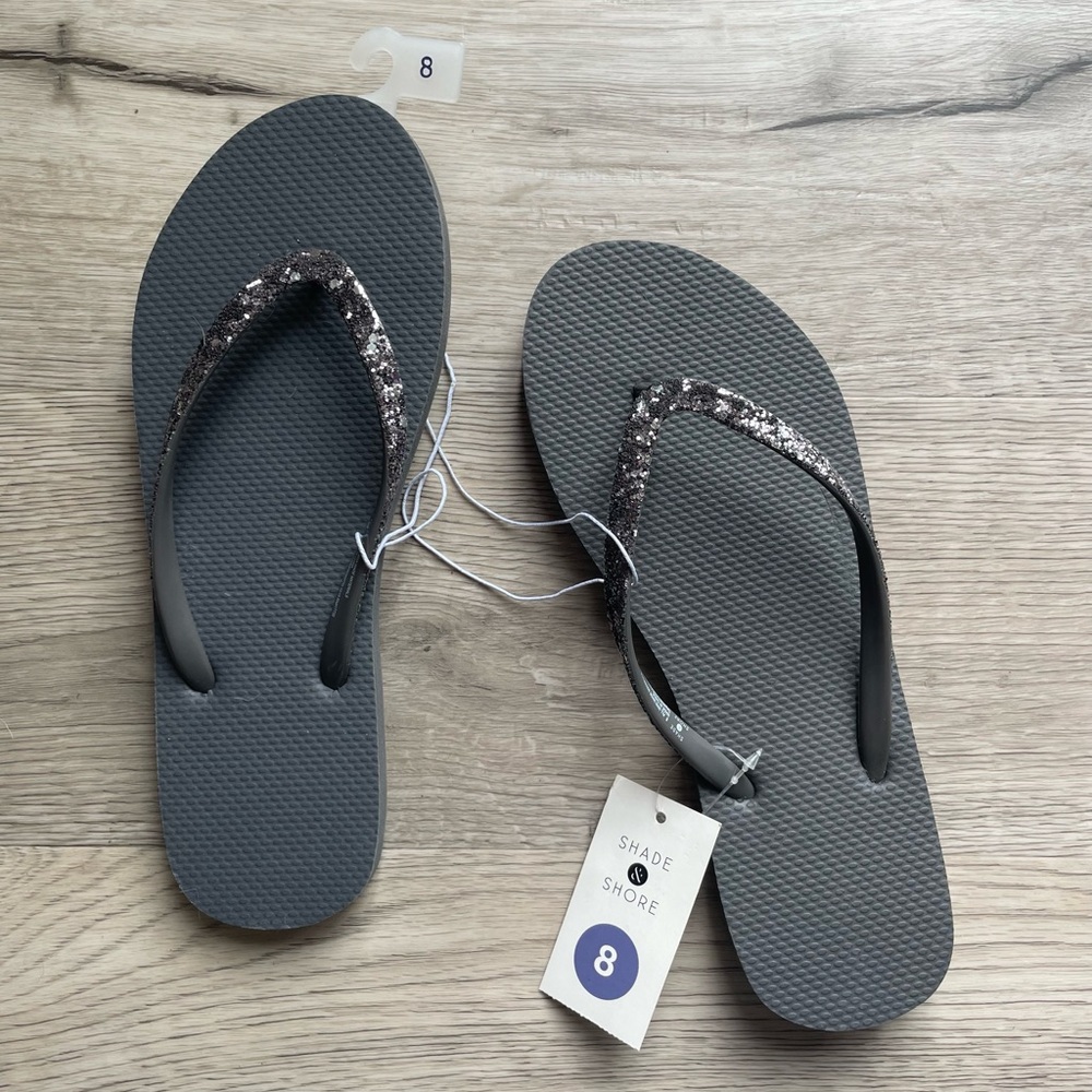 3/$30 | NWT | Shade & Shore | Flip Flops with Sparkle Straps | Women’s Size 8